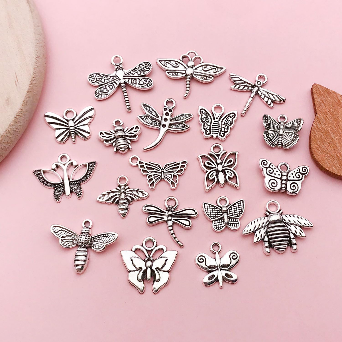 100Pcs Craft Supplies Mixed Butterfly Dragonfly Bee Insect Charms for Jewelry Ma