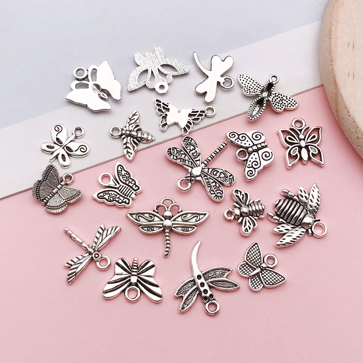 100Pcs Craft Supplies Mixed Butterfly Dragonfly Bee Insect Charms for Jewelry Ma